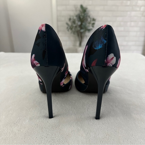 JUSTFAB Navy Floral Monika Heels - Picture 3 of 7